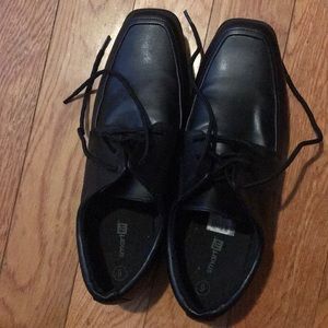 Dress shoes